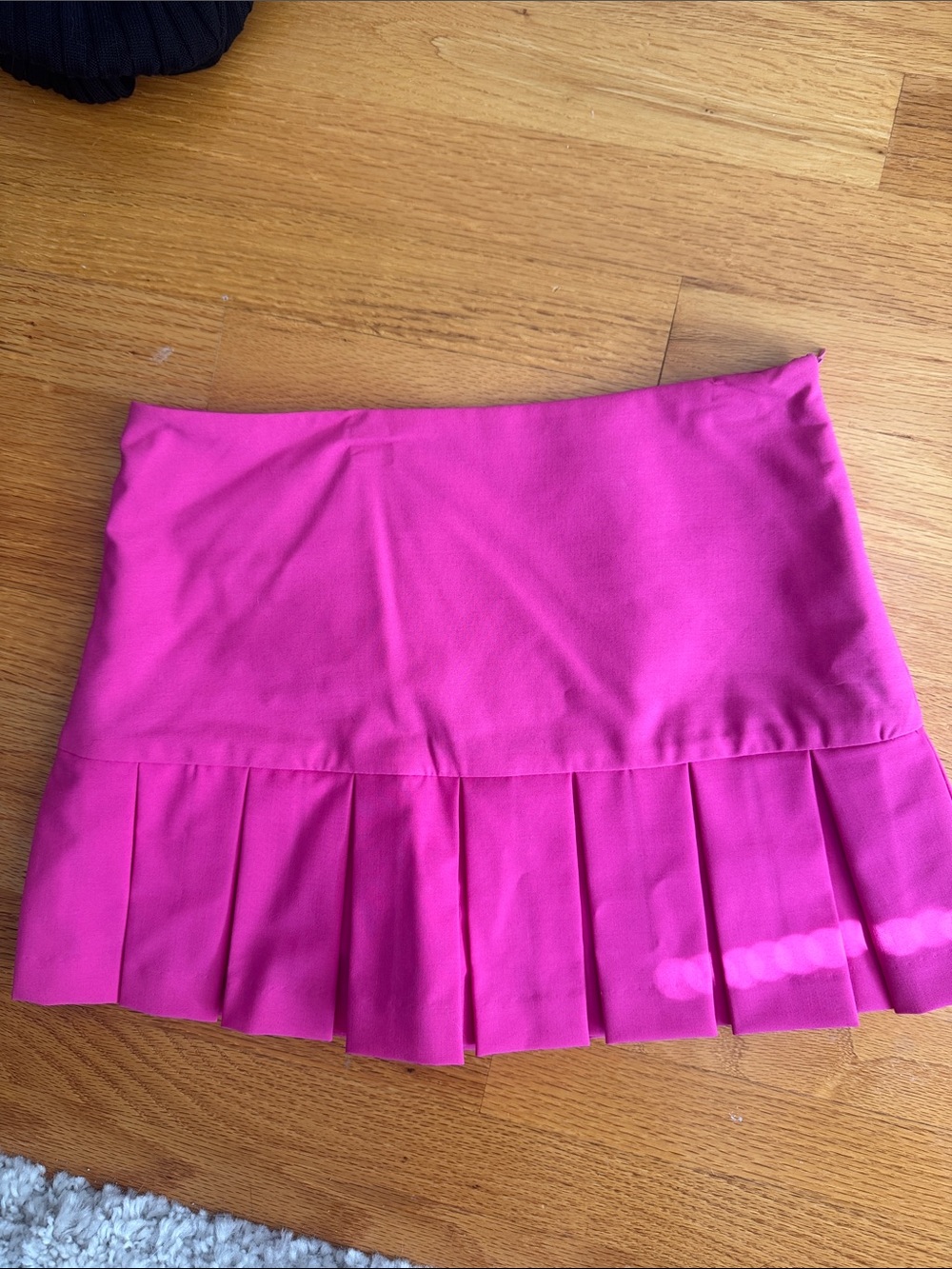 Zara Pleated Mini Skort in Bright Fuchsia